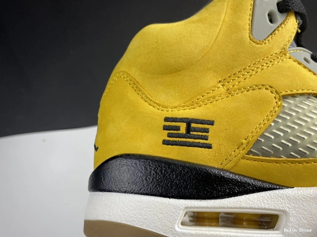 Bmlin Air Retro Jordan T23 5 Tokyo 454783-701 0717